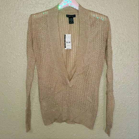 ●SOLD● NWT Women's New York & Co Gold Christmas  V Neck Open Knit Sweater Blouse - Picture 2 of 5